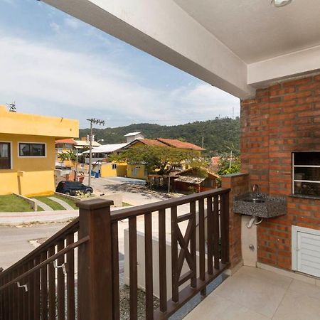 Residencial Los Abuelos บอมบินญัส ภายนอก รูปภาพ